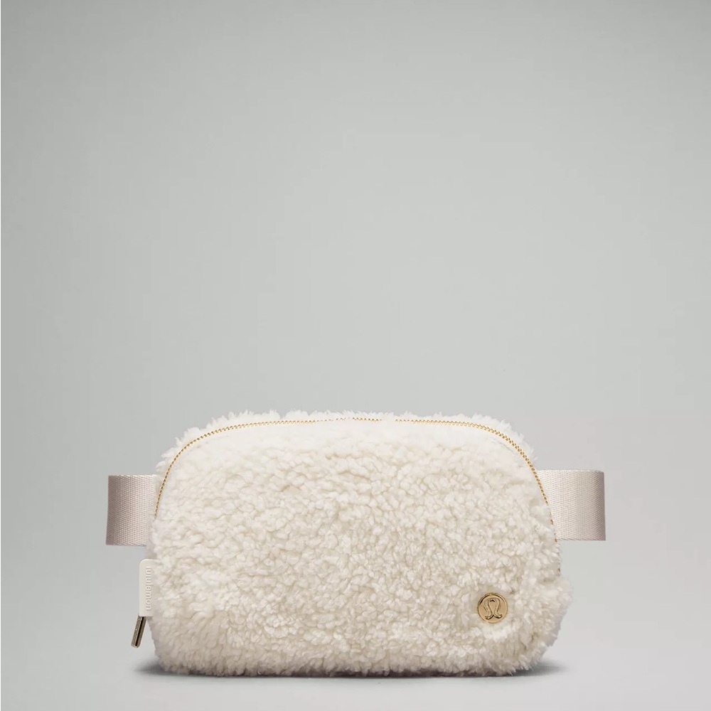 Lululemon Everyday Belt Bag Fleece Large White Opal with gold accessories - Picture 3 of 11